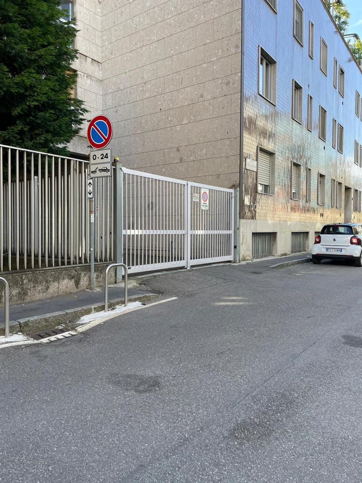 Morivione Apartment - Bocconi Free Parking Milaan Buitenkant foto